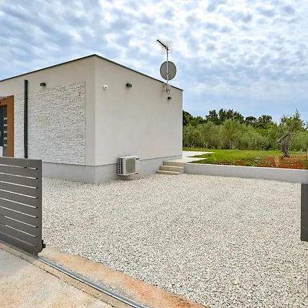 Little Mo Villa Ližnjan