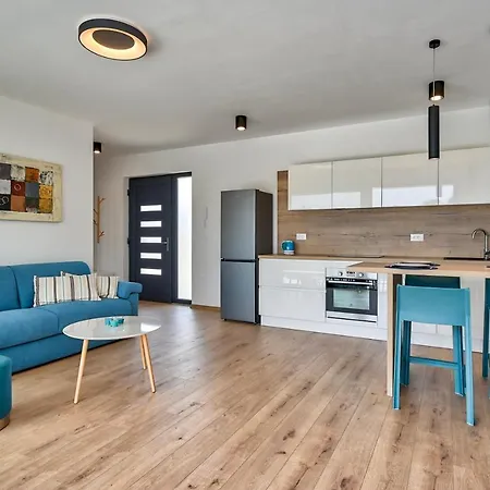 Little Mo فيلة *