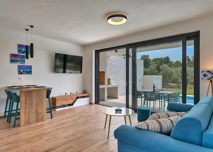 فيلة Little Mo Ližnjan